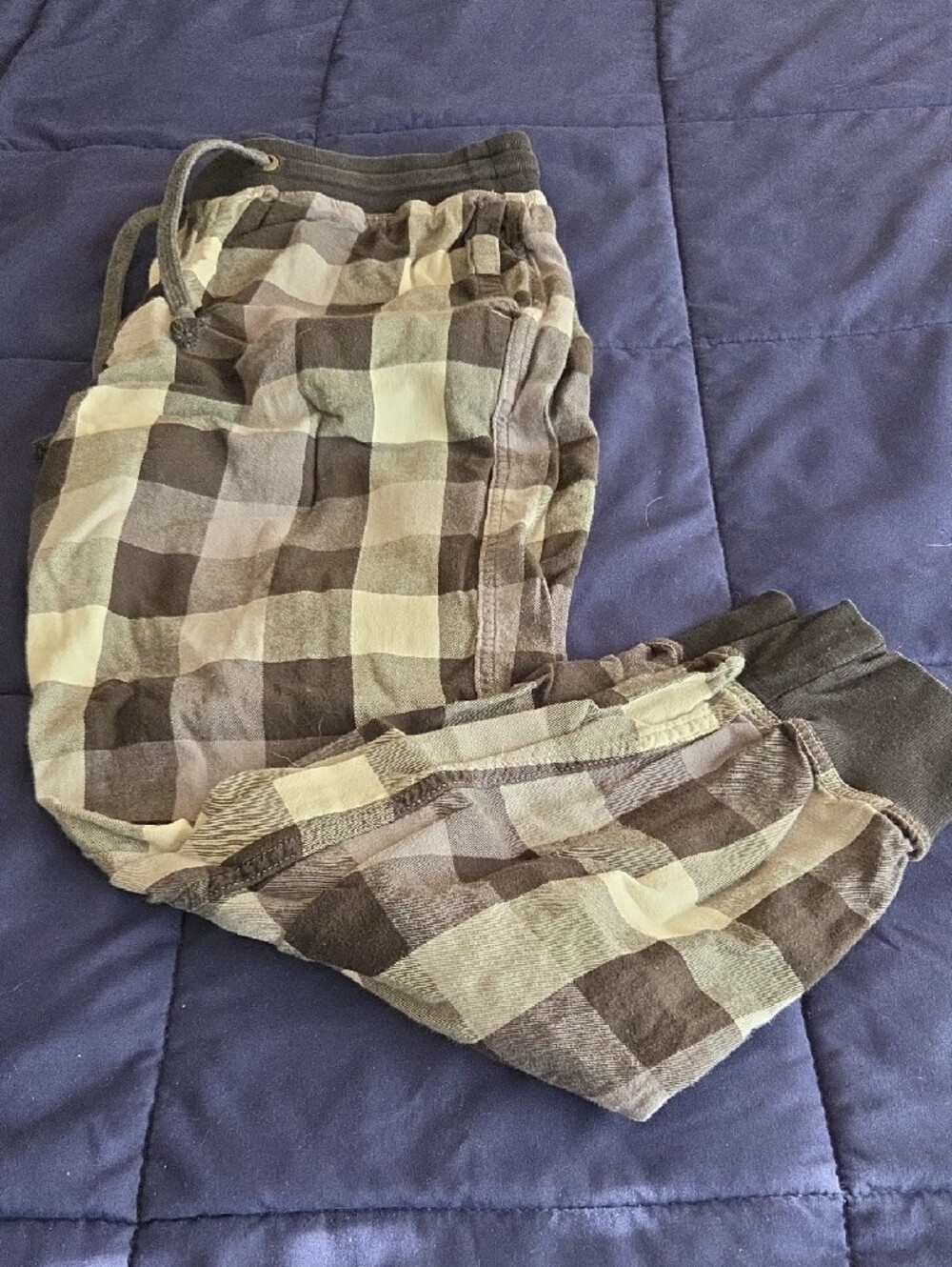 American Eagle Outfitters Black & Gray Plaid Jogger Pants - Picture 2 of 6